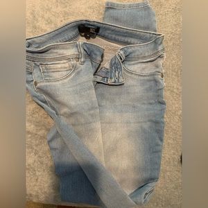 1822 Skinny jeans. Size 10.